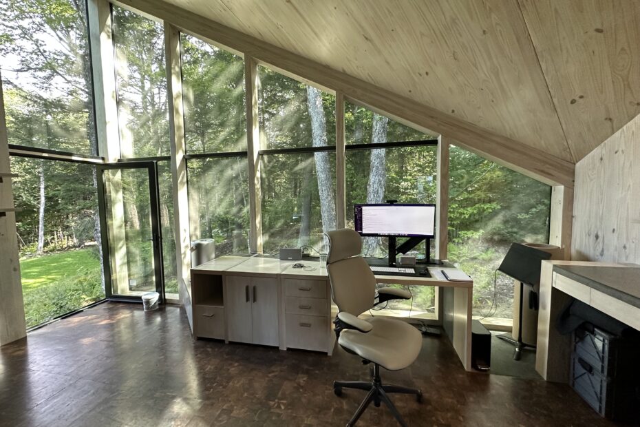 Standalone home office